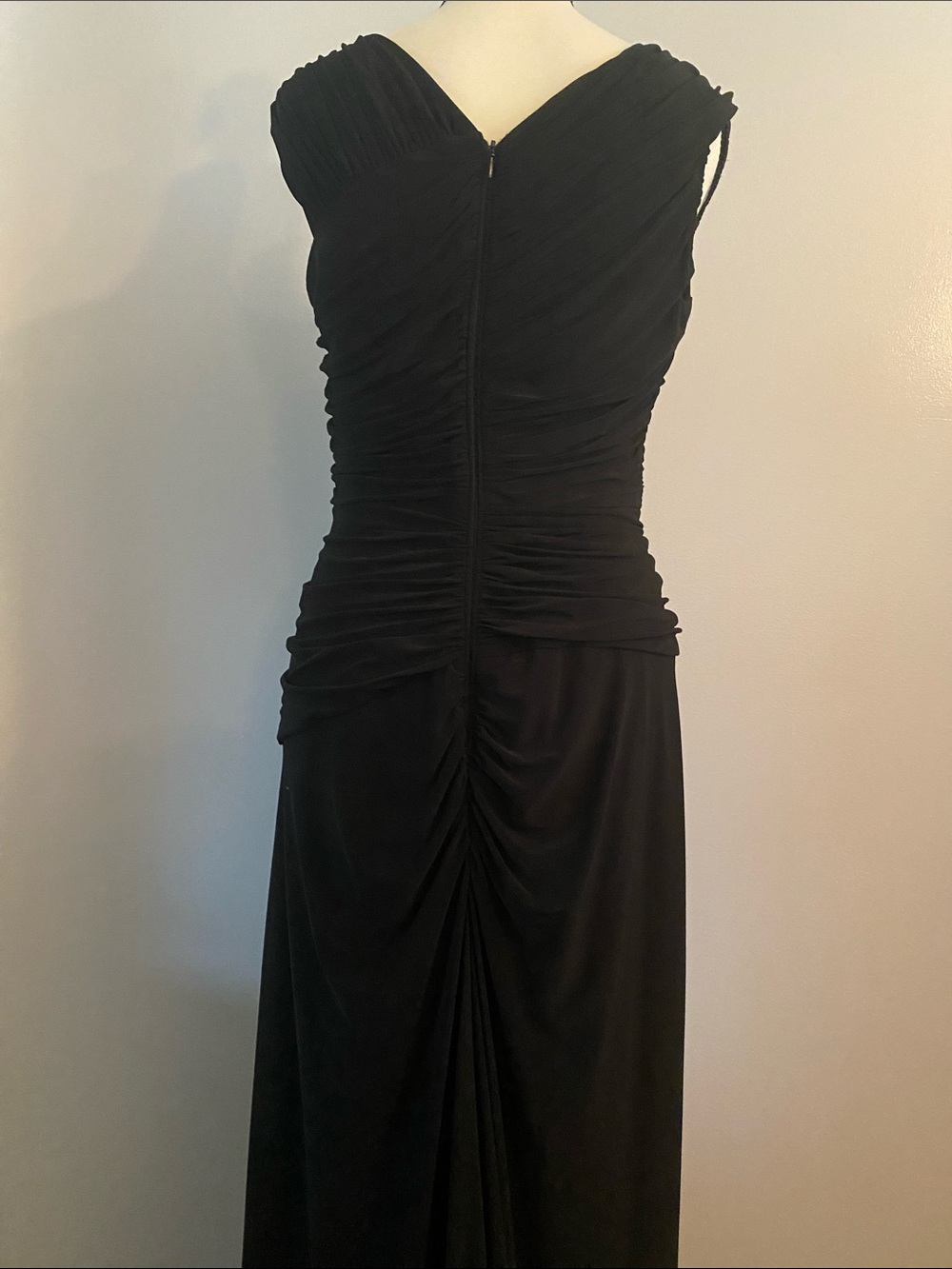 Adrianna Papell size 12 black figure flattering gown - Picture 11 of 13